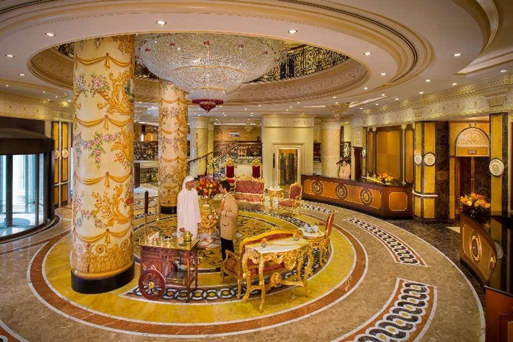 Royal Rose Abu Dhabi, A Curio Collection By Hilton Affiliated Hotel Интерьер фото