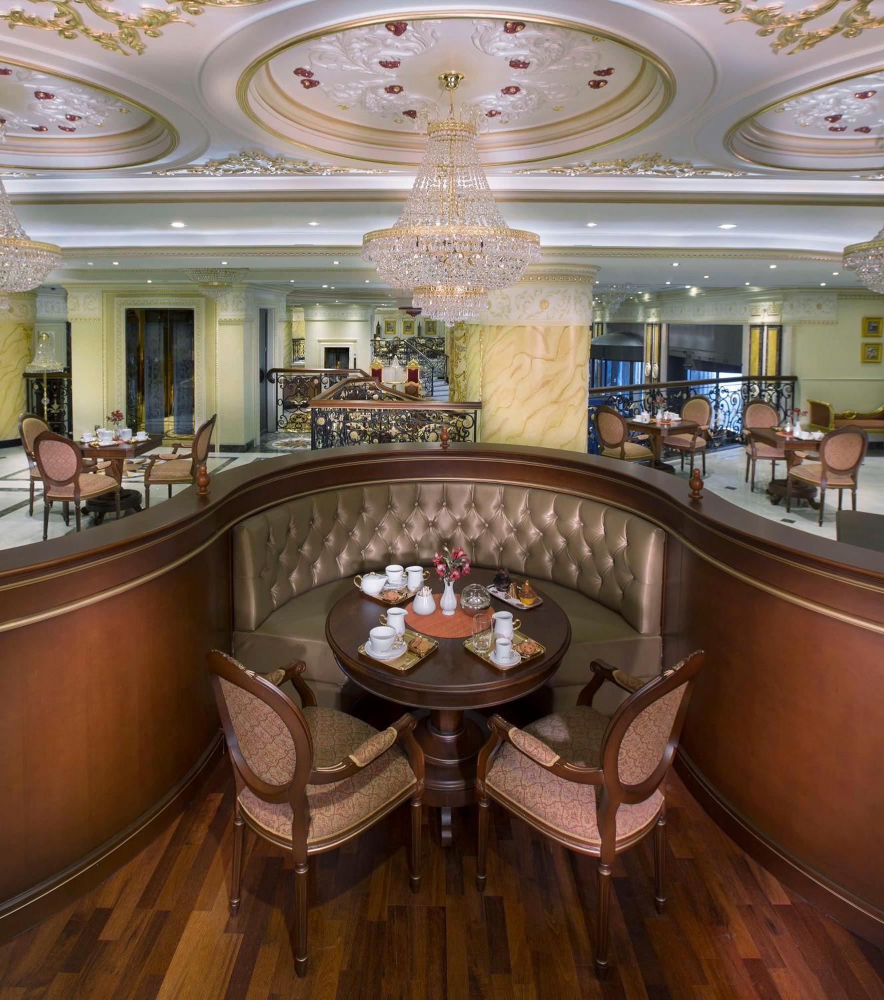 Royal Rose Abu Dhabi, A Curio Collection By Hilton Affiliated Hotel Экстерьер фото